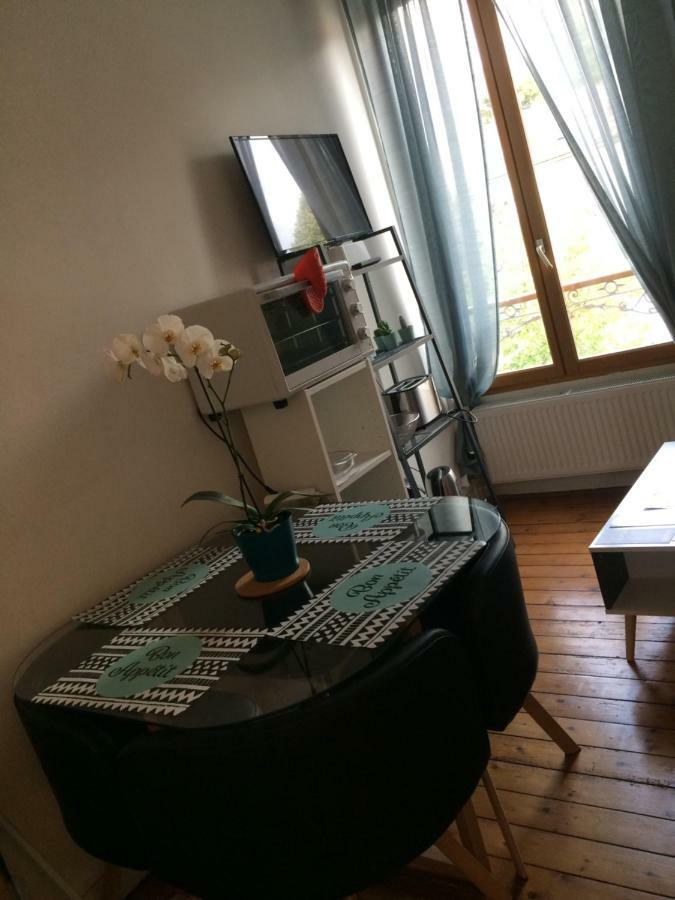 F2 Cosy Avec Cour Apartment Milly-la-Foret Exterior foto